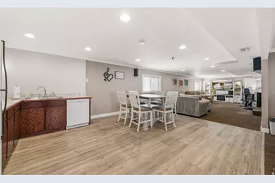 1055 S 1000 W, Clearfield, UT 84015 - Photo 36