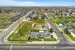 1055 S 1000 W, Clearfield, UT 84015 - Photo 2