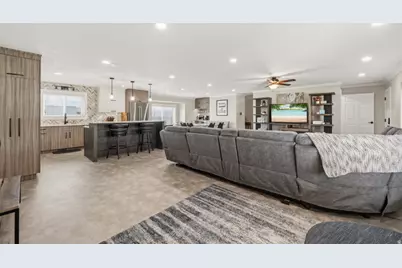 1055 S 1000 W, Clearfield, UT 84015 - Photo 8