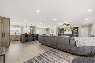 1055 S 1000 W, Clearfield, UT 84015 - Photo 8