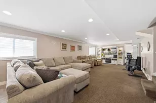 1055 S 1000 W, Clearfield, UT 84015 - Photo 32