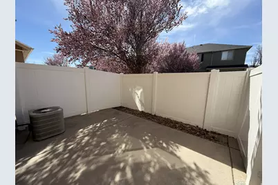 5168 W Cold Stone Ln, West Jordan, UT 84081 - Photo 8