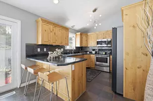 1131 E Lamplighter Dr, River Heights, UT 84321 - Photo 14