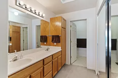 490 E 700 S #D39, Clearfield, UT 84015 - Photo 16