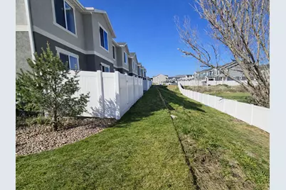 338 N Starboard Ln, Saratoga Springs, UT 84045 - Photo 4