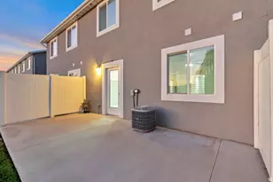 237 W 1950 N, Harrisville, UT 84414 - Photo 2