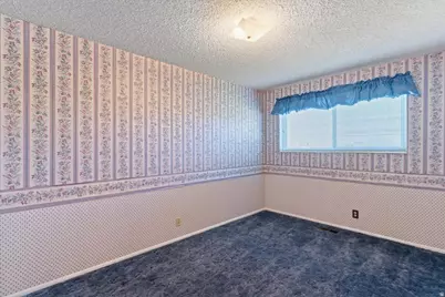 2495 W 2550 S, West Haven, UT 84401 - Photo 16