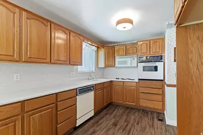 2495 W 2550 S, West Haven, UT 84401 - Photo 12