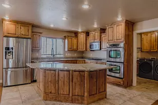 1377 S 1650 E, Provo, UT 84606 - Photo 22