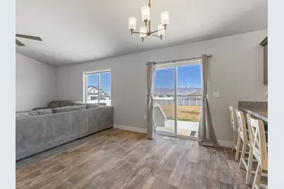 573 S Maxwell Dr W, Grantsville, UT 84029 - Photo 6