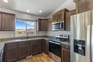 573 S Maxwell Dr W, Grantsville, UT 84029 - Photo 10