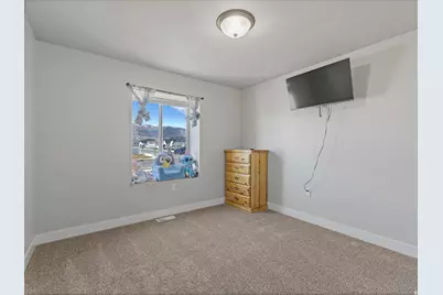 573 S Maxwell Dr W, Grantsville, UT 84029 - Photo 16