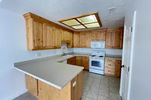 11085 S Grape Arbor Pl E, Sandy, UT 84070 - Photo 4