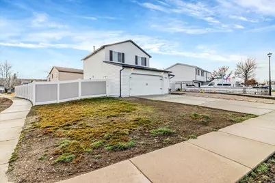 5819 S 3275 W, Taylorsville, UT 84118 - Photo 2
