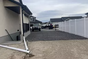 2396 E Boxwood Ln, Eagle Mountain, UT 84005 - Photo 20