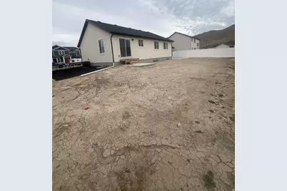 2396 E Boxwood Ln, Eagle Mountain, UT 84005 - Photo 28