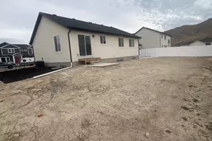 2396 E Boxwood Ln, Eagle Mountain, UT 84005 - Photo 28