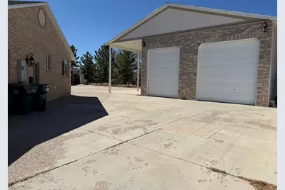 1697 W 2450 N, Vernal, UT 84078 - Photo 28