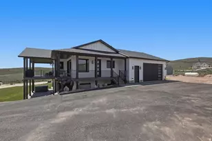 3479 S Black Hawk Circle, Garden City, UT 84028 - Photo 8