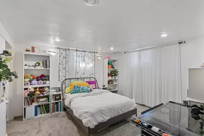 2713 S Highland Dr E, Salt Lake City, UT 84106 - Photo 18