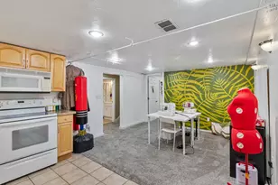 2713 S Highland Dr E, Salt Lake City, UT 84106 - Photo 16