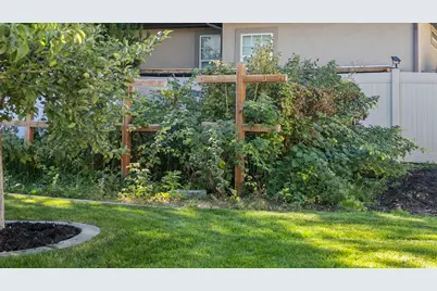 821 S 525 E, River Heights, UT 84321 - Photo 38