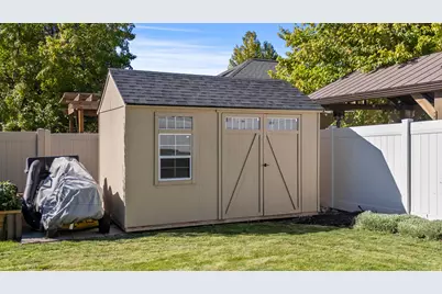 821 S 525 E, River Heights, UT 84321 - Photo 34