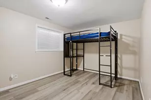 639 E Calnette Dr, Sandy, UT 84070 - Photo 24