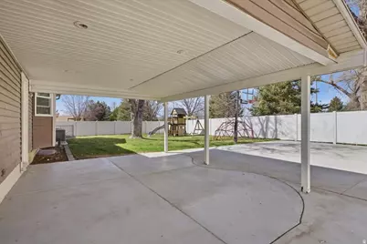 639 E Calnette Dr, Sandy, UT 84070 - Photo 26