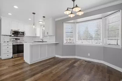 639 E Calnette Dr, Sandy, UT 84070 - Photo 8