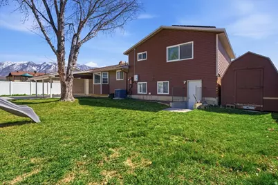 639 E Calnette Dr, Sandy, UT 84070 - Photo 28
