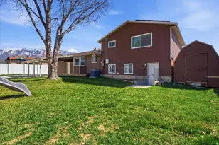 639 E Calnette Dr, Sandy, UT 84070 - Photo 28