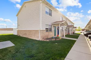422 E 2050 N, North Ogden, UT 84414 - Photo 2