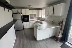 8629 S Vaquero Dr, Sandy, UT 84094 - Photo 4