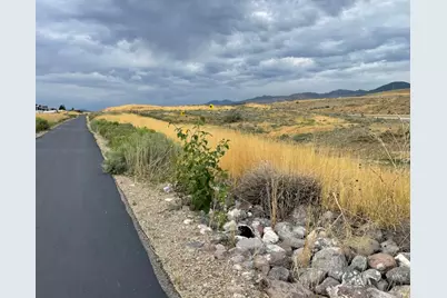 6577 S High Bluff Dr, West Valley, UT 84118 - Photo 44