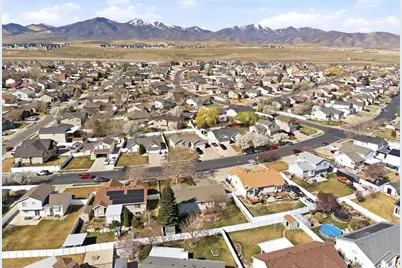 6577 S High Bluff Dr, West Valley, UT 84118 - Photo 4