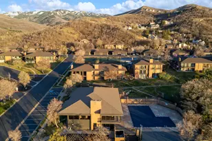 2115 S Ridgewood Wy, Bountiful, UT 84010 - Photo 2