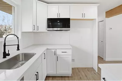 8154 S Roosevelt St, Midvale, UT 84047 - Photo 6