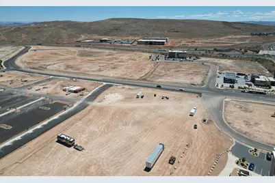 878 W Nighthawk Dr, Saint George, UT 84790 - Photo 1