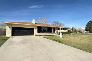 9088 S Julie Ann Way, West Jordan, UT 84088 - Photo 2