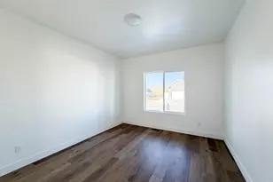 7007 W Hazel Oak Ct, Herriman, UT 84096 - Photo 2