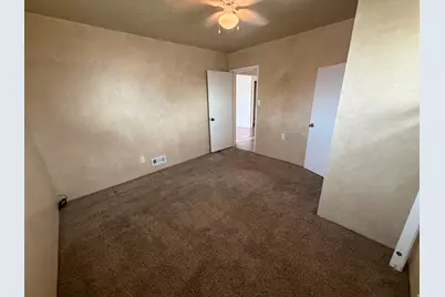 211 S 700 E, Price, UT 84501 - Photo 4