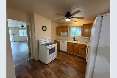 211 S 700 E, Price, UT 84501 - Photo 12