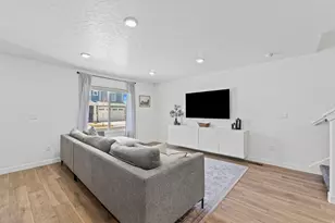 402 N Bouy Ln, Saratoga Springs, UT 84045 - Photo 4