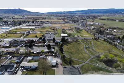 390 N 700 W, Vernal, UT 84078 - Photo 4