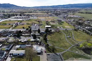 390 N 700 W, Vernal, UT 84078 - Photo 4