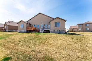 390 N 700 W, Vernal, UT 84078 - Photo 26