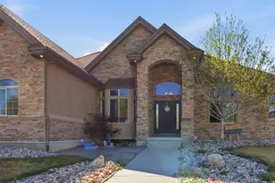 15766 S Gunstock Dr, Bluffdale, UT 84065 - Photo 2