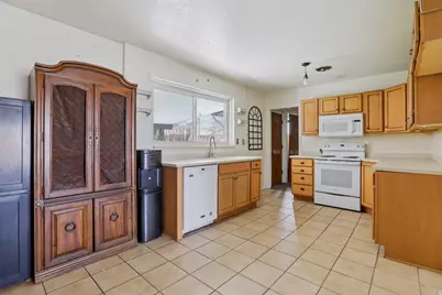 8495 W 3370 S, Magna, UT 84044 - Photo 8