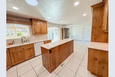 610 Meadow Lark Ln, Bountiful, UT 84010 - Photo 16